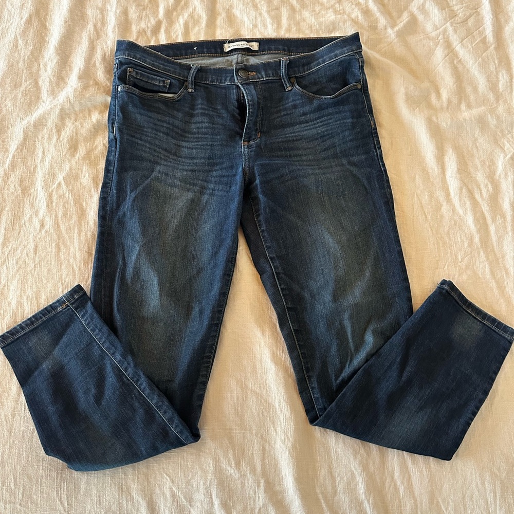 Classic Women’s Banana Republic Pencil Peans, Ankle Cropped Blue Jeans